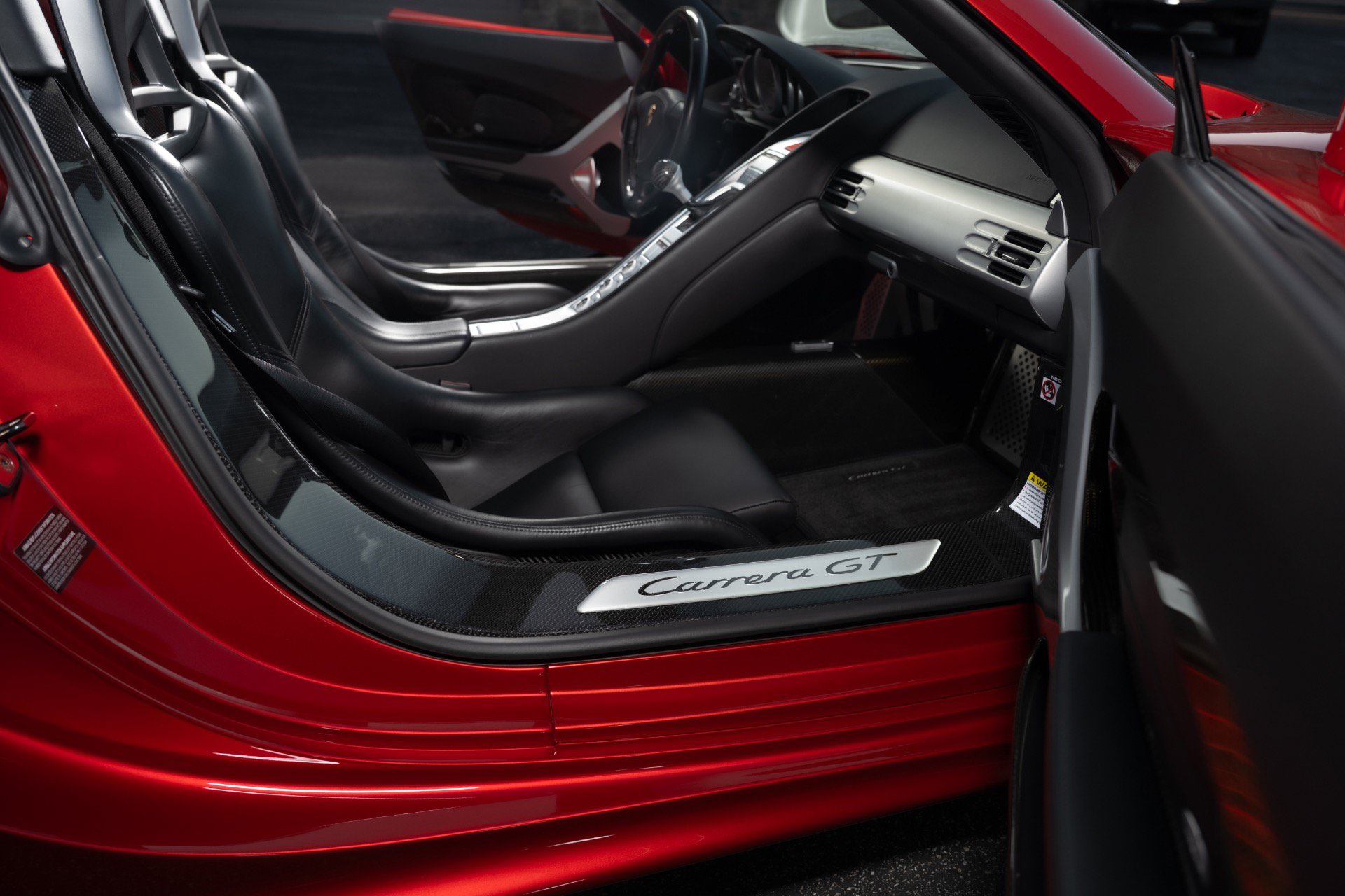 Used 2005 Porsche Carrera GT RWD image 47