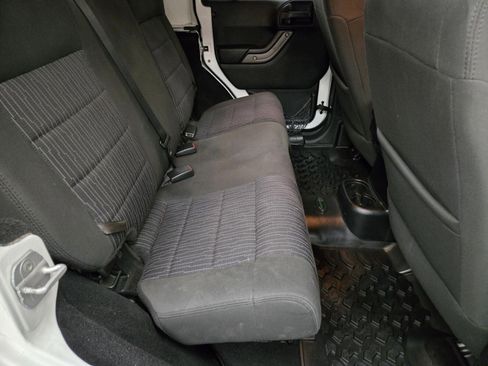 Used 2012 Jeep Wrangler Unlimited Sport image 12
