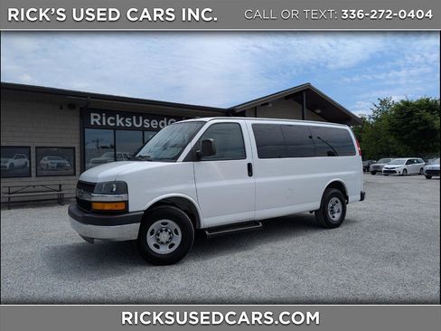 Used 2014 Chevrolet Express 2500 LT w/ LT Preferred Equipment Group RWD image 1