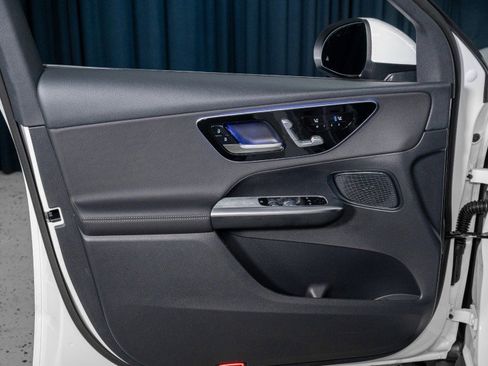 New 2026 Mercedes-Benz GLC 300 image 12