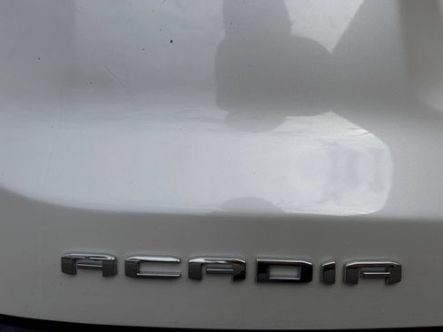 Used 2020 GMC Acadia SLT w/ Premium Package image 24