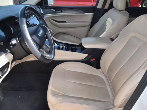 Used 2022 Jeep Grand Cherokee L Limited image 10