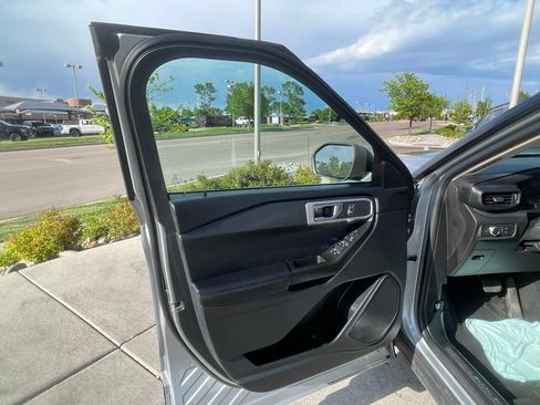 Used 2021 Ford Explorer 4WD image 10