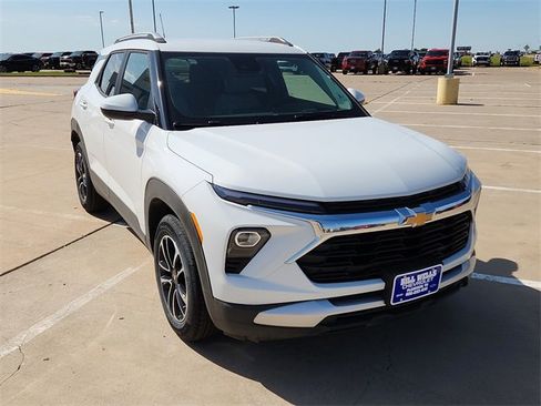 New 2025 Chevrolet TrailBlazer LT w/ Convenience Package image 6