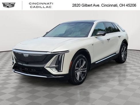 Used 2024 Cadillac Lyriq Luxury AWD/4WD image 1