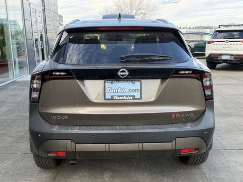 New 2026 Nissan Kicks SR w/ SR Premium Package image 6