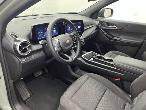 Used 2025 Chevrolet Equinox LT AWD/4WD image 18