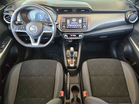 Used 2019 Nissan Kicks SV FWD image 15