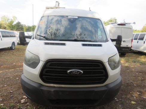 Used 2017 Ford Transit 250 130 Medium Roof RWD image 10