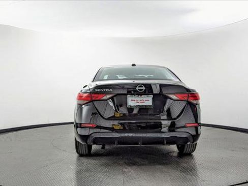 Used 2025 Nissan Sentra SV image 6