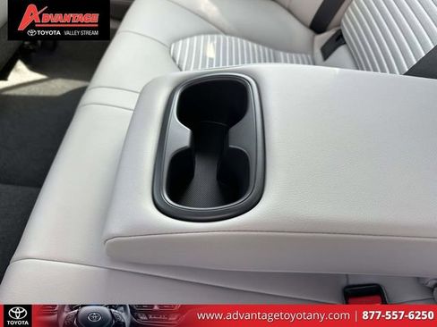 Certified 2024 Toyota Camry SE FWD image 15