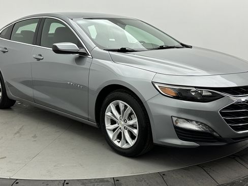 Used 2024 Chevrolet Malibu LT image 3