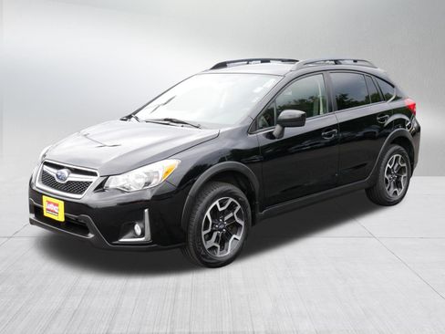 Used 2017 Subaru Crosstrek 2.0i Premium AWD/4WD image 3