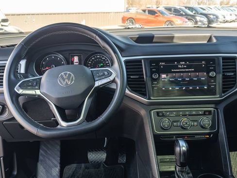 Used 2021 Volkswagen Atlas SE w/ Panoramic Sunroof Package image 11