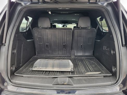 Used 2023 Chevrolet Suburban Z71 w/ Z71 Off-Road Package image 33