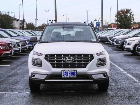 New 2026 Hyundai Venue SEL image 3