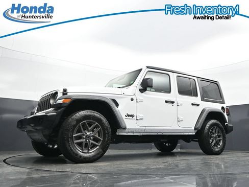 Used 2025 Jeep Wrangler Unlimited Sport AWD/4WD image 28