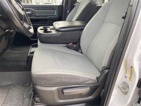 Used 2022 RAM 2500 Big Horn w/ Cold Weather Group image 10