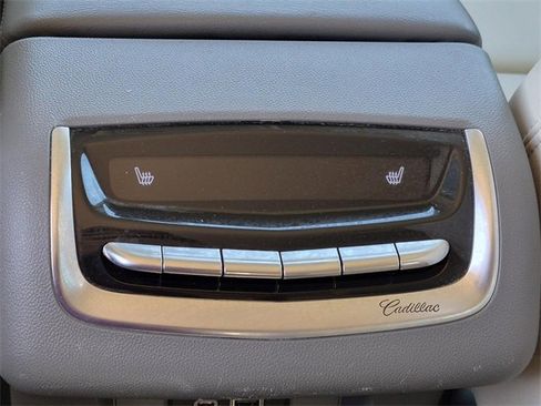 Used 2021 Cadillac XT6 Premium Luxury image 32