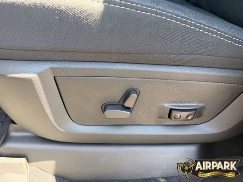 New 2026 RAM 2500 Big Horn AWD/4WD image 19