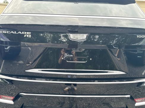 New 2026 Cadillac Escalade IQ Luxury 1 w/ LPO, Floor Liner Package image 9