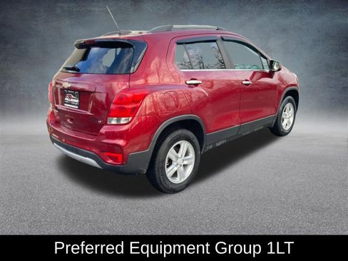 Used 2018 Chevrolet Trax LT w/ LT Convenience Package image 6