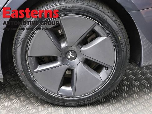 Used 2023 Tesla Model 3 Standard Range image 8