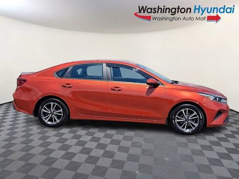 Used 2022 Kia Forte LXS w/ LXS Technology Package FWD image 7