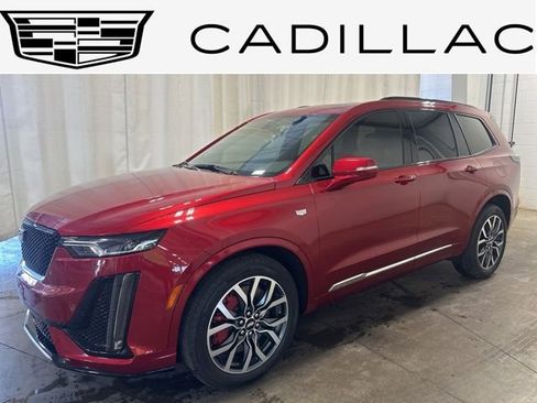 Used 2025 Cadillac XT6 Sport image 1
