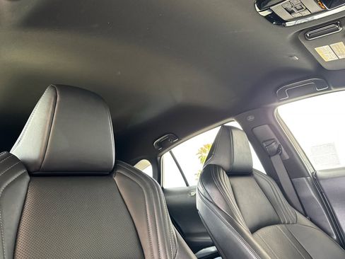 Certified 2023 Toyota Venza Limited image 16