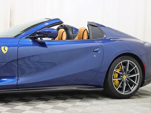 Used 2021 Ferrari 812 GTS RWD image 5