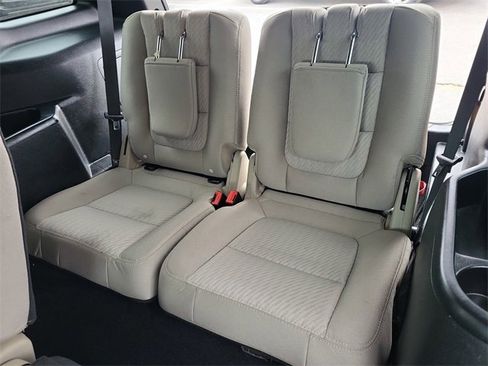 Used 2019 Ford Explorer FWD image 9