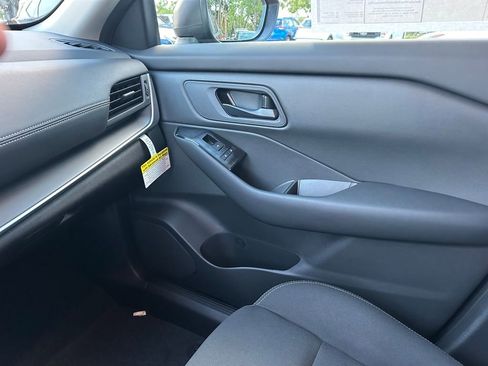 New 2026 Nissan Rogue S image 25