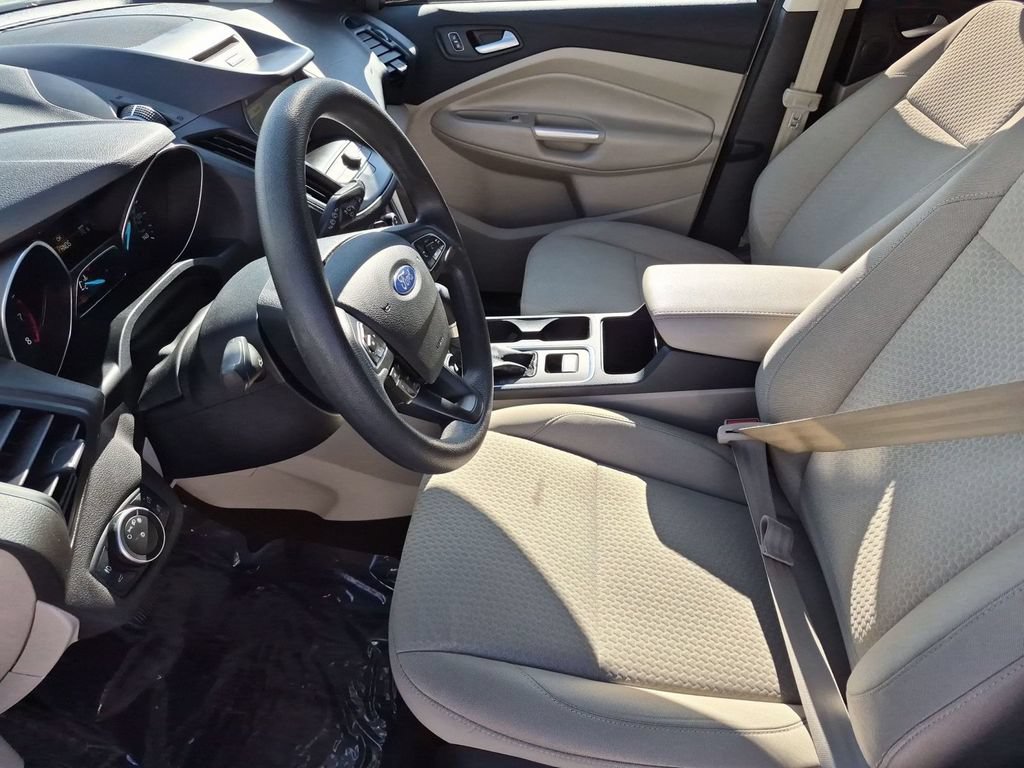 Used 2017 Ford Escape SE w/ Equipment Group 201A AWD/4WD image 15