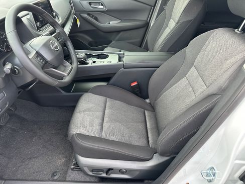 New 2026 Nissan Rogue SV image 9