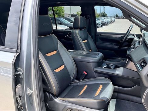 Used 2023 GMC Yukon AT4 AWD/4WD image 9