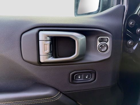 Used 2024 Jeep Wrangler Sahara image 24