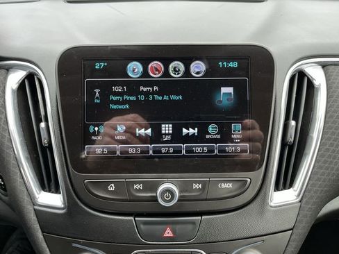 Used 2017 Chevrolet Malibu LT w/ Driver Confidence Package image 14