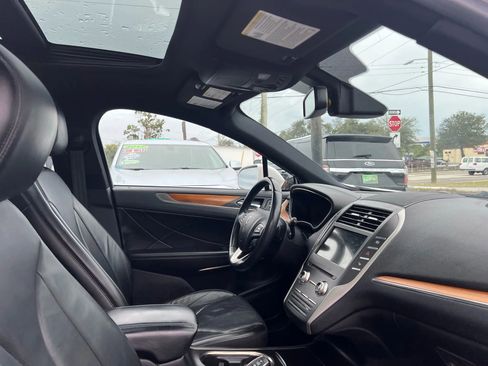 Used 2017 Lincoln MKC Reserve image 16