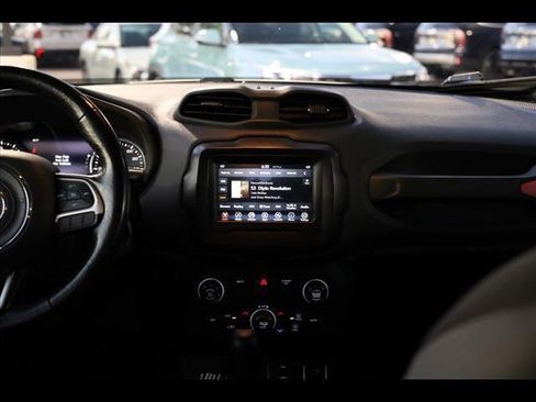 Used 2019 Jeep Renegade Trailhawk w/ Cold Weather Group II image 11