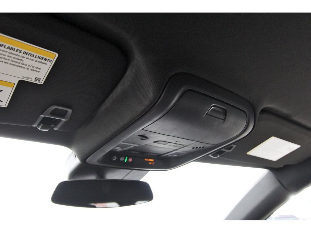 Certified 2025 Cadillac XT4 Premium Luxury FWD image 26