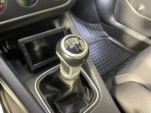 Used 2009 Volkswagen GTI 4-Door FWD image 9