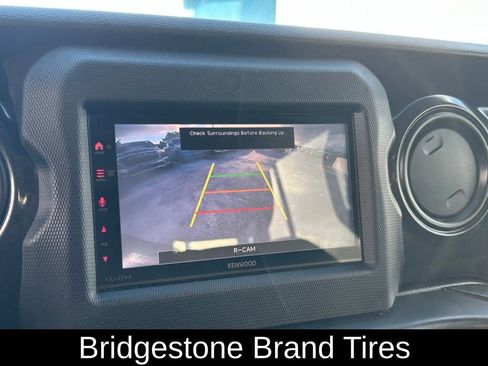 Used 2023 Jeep Wrangler Unlimited Sport AWD/4WD image 25