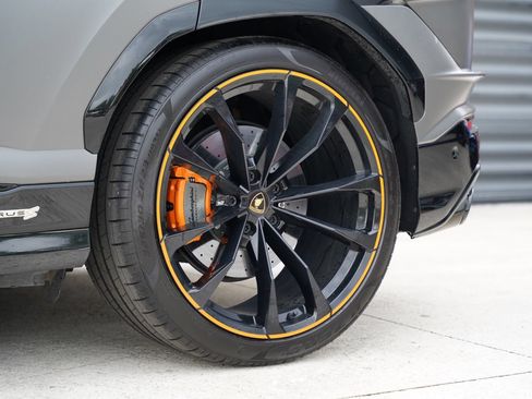 Used 2023 Lamborghini Urus S AWD/4WD image 11