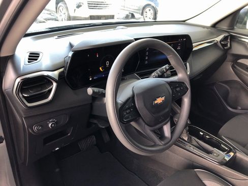 Certified 2025 Chevrolet TrailBlazer LS w/ LS Convenience Package image 18