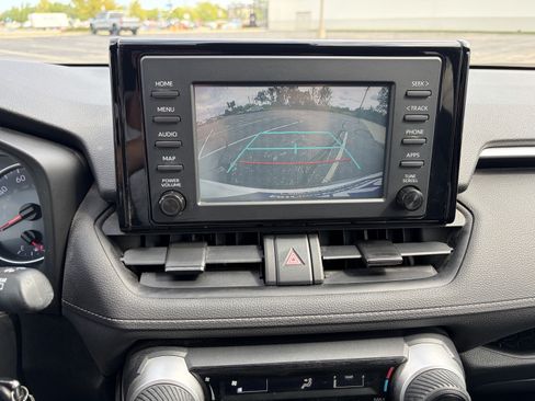 Used 2019 Toyota RAV4 LE w/ All Weather Liner Package AWD/4WD image 21