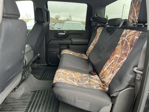 Used 2024 Chevrolet Silverado 2500 Custom w/ Custom Value Package image 25