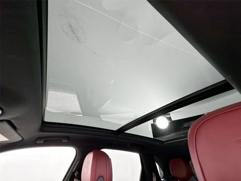 Certified 2023 Porsche Cayenne Platinum Edition AWD/4WD image 35