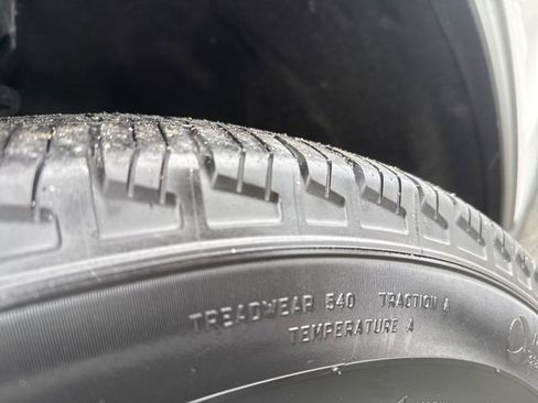 Used 2021 Ford Explorer XLT w/ Equipment Group 202A image 13