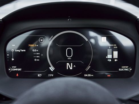 Used 2023 McLaren Artura RWD image 58